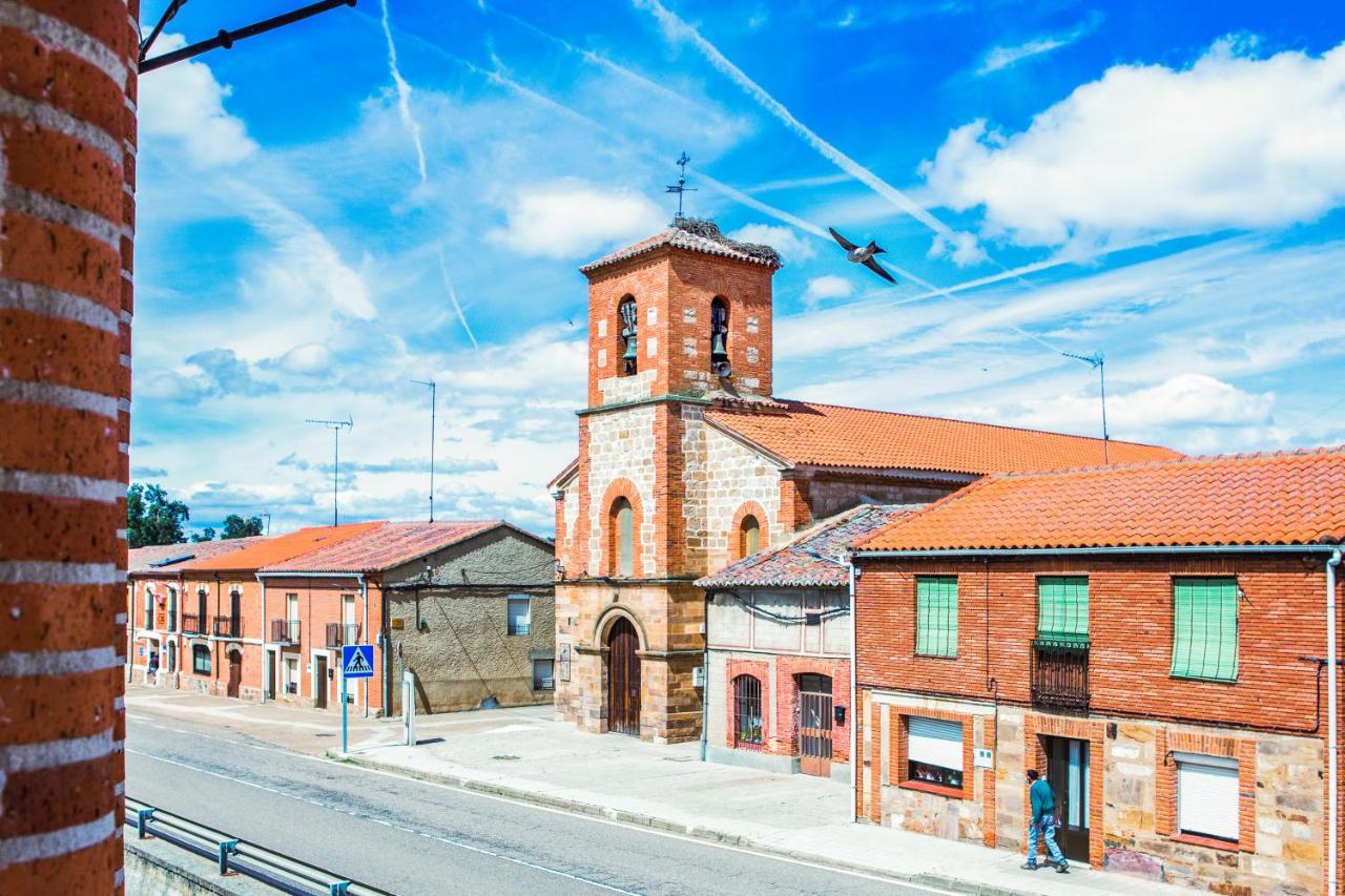 Donde Victor Luna Granja de Moreruela Ngoại thất bức ảnh